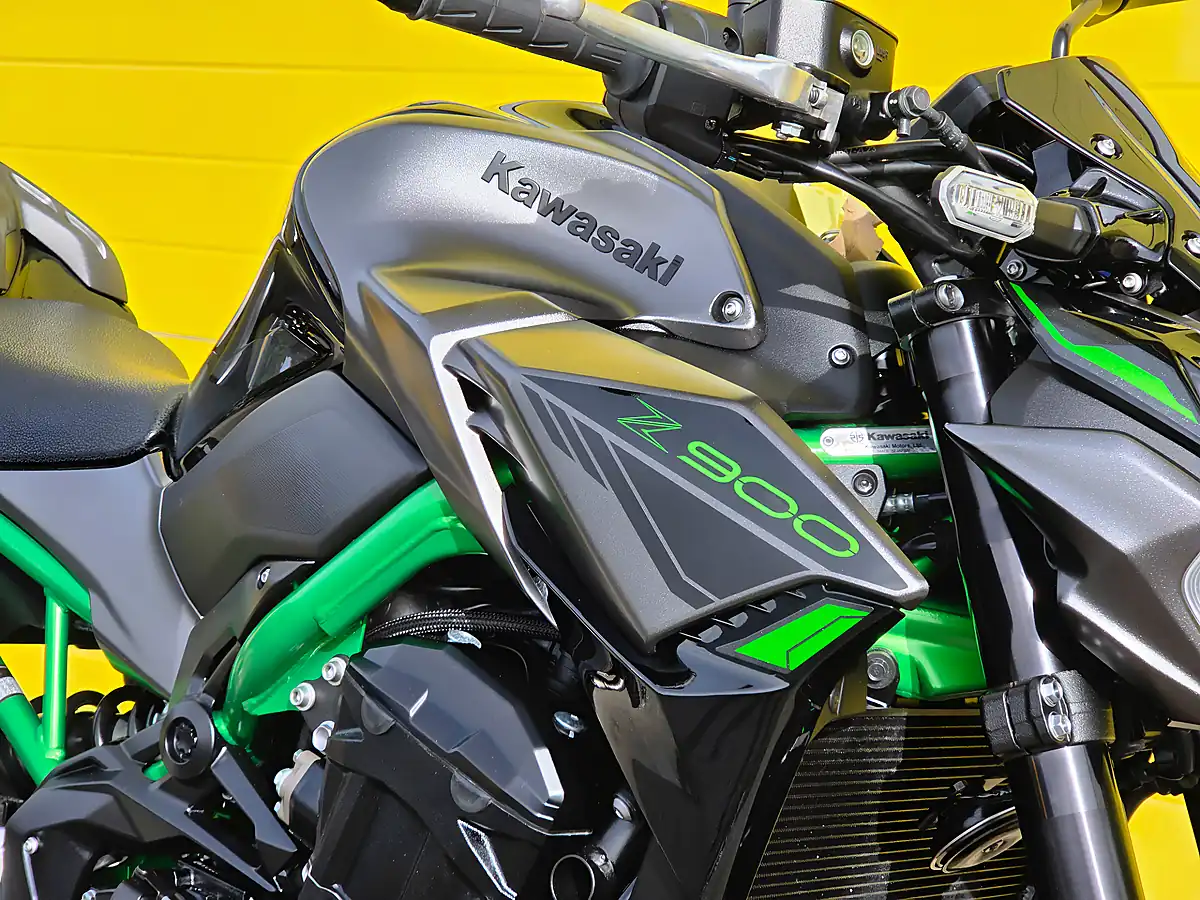 Used 2023 Kawasaki Z900 Performance Edition Grey - Interior and Exterior details 9