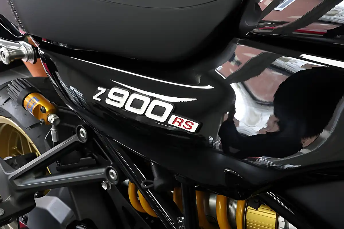 Used 2023 Kawasaki Z900 RS Yellow Ball Black/Yellow - Interior and Exterior details 10