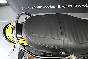 Used 2023 Kawasaki Z900 RS Yellow Ball Black/Yellow - Interior and Exterior details 11
