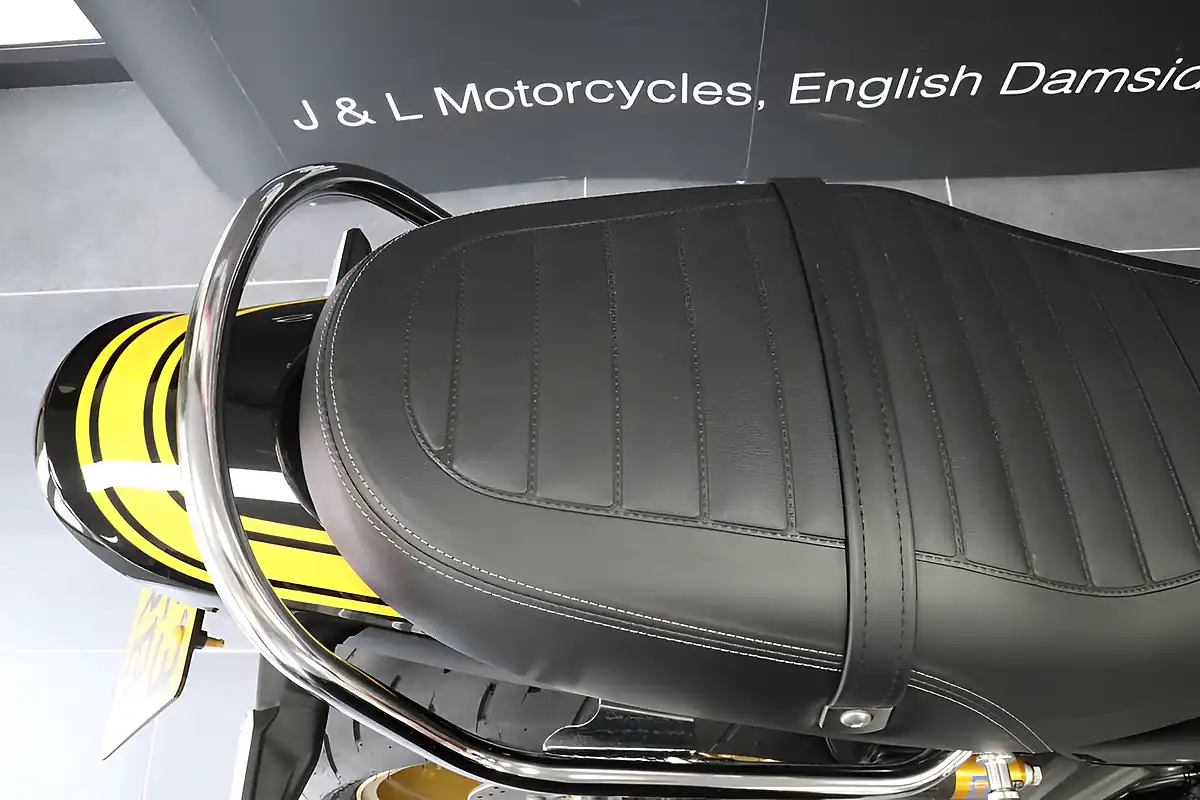 Used 2023 Kawasaki Z900 RS Yellow Ball Black/Yellow - Interior and Exterior details 11