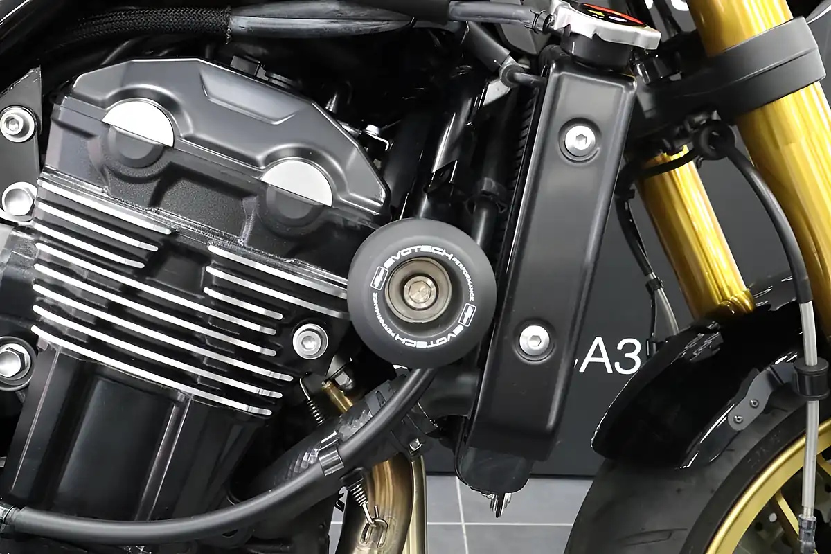 Used 2023 Kawasaki Z900 RS Yellow Ball Black/Yellow - Interior and Exterior details 13