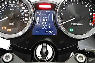 Used 2023 Kawasaki Z900 RS Yellow Ball Black/Yellow - Interior and Exterior details 16