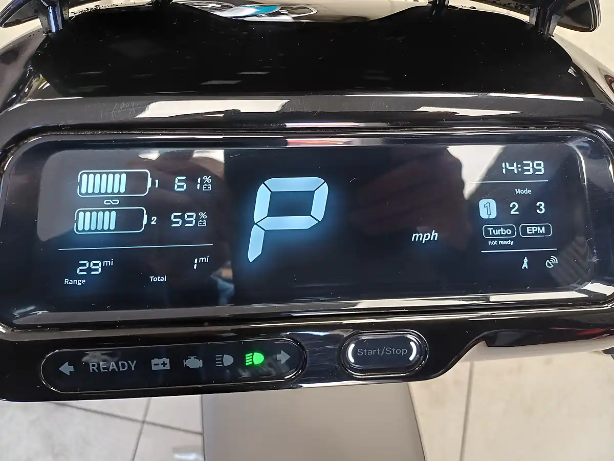 Used 2023 Keeway Blueshark 80 Black - Interior and Exterior details 11