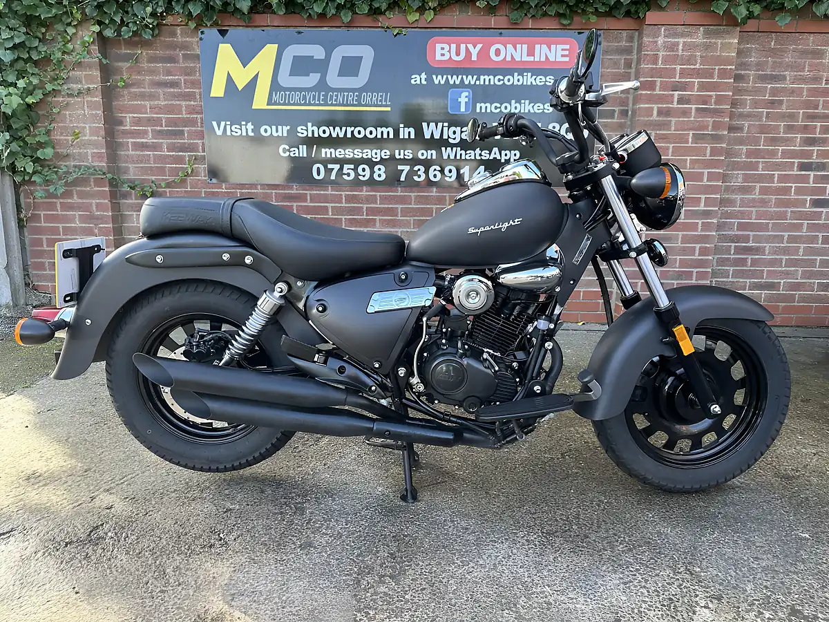 Used 2023 Keeway Superlight 125 Black - Interior and Exterior details 2