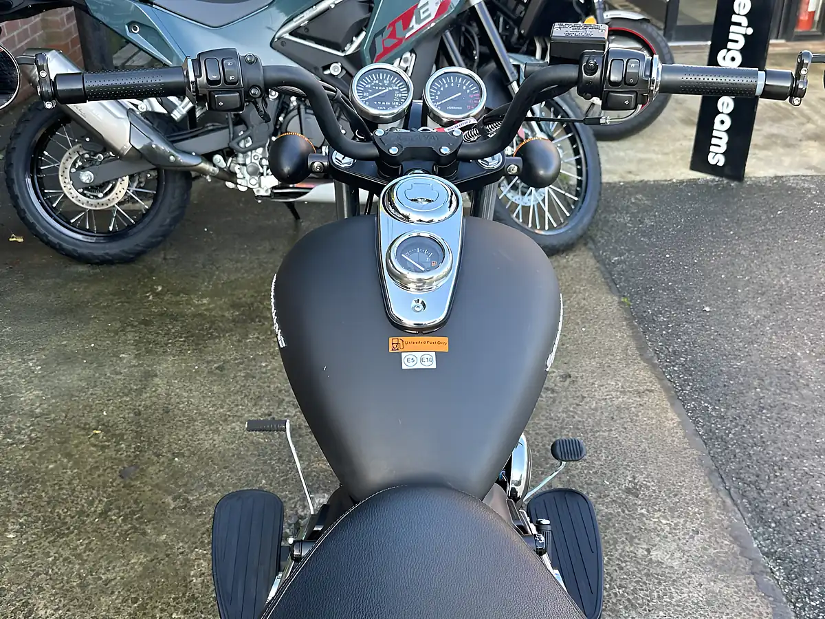 Used 2023 Keeway Superlight 125 Black - Interior and Exterior details 7