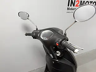 Used 2023 Keeway Versilia 125 Black - Interior and Exterior details 16