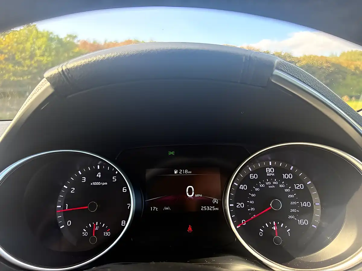 Used 2023 Kia Ceed 2 Yellow - Interior and Exterior details 10