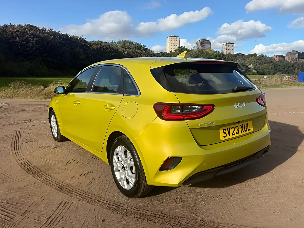 Used 2023 Kia Ceed 2 Yellow - Interior and Exterior details 12