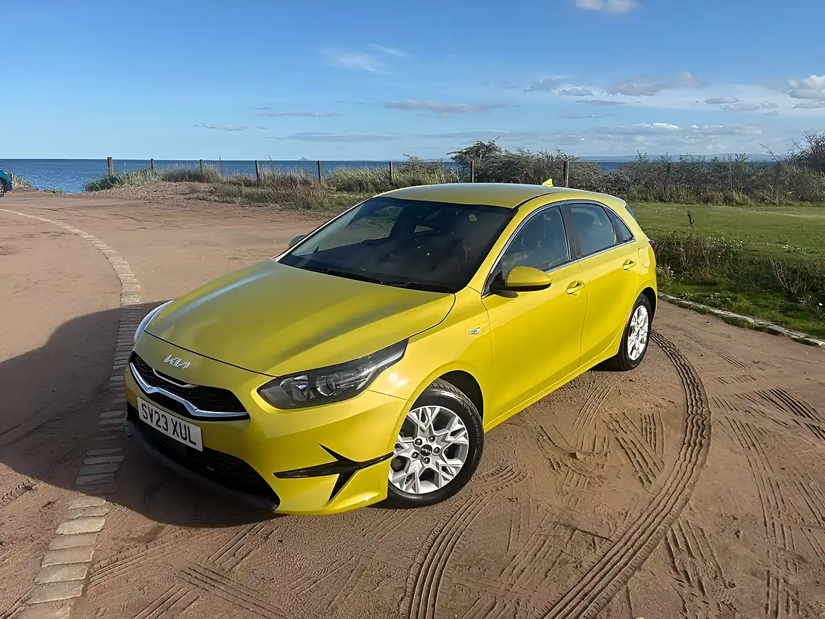 Used 2023 Kia Ceed 2 Yellow - Interior and Exterior details 13