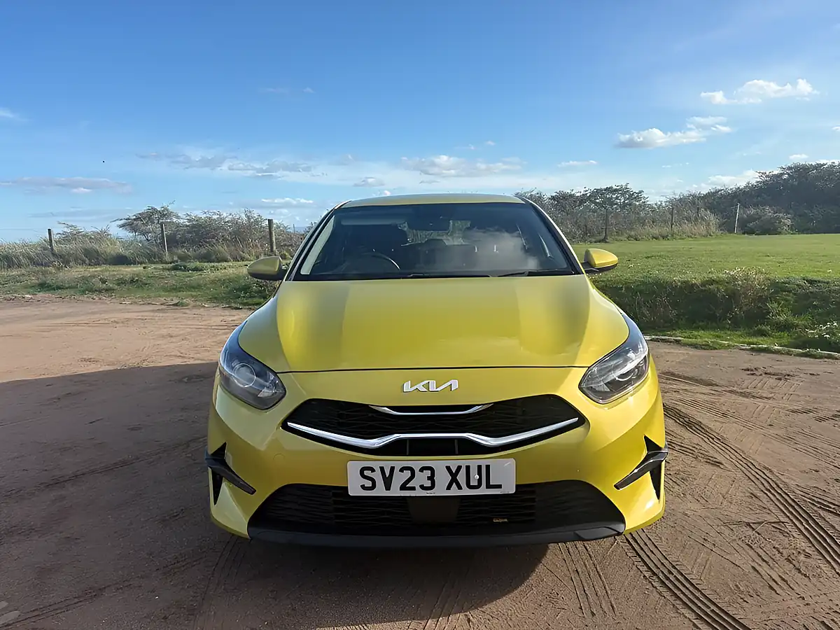 Used 2023 Kia Ceed 2 Yellow - Interior and Exterior details 20