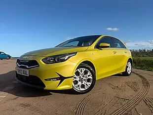 Used 2023 Kia Ceed 2 Yellow - Interior and Exterior details 4