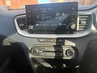 Used 2023 Kia Ceed 2 Yellow - Interior and Exterior details 7