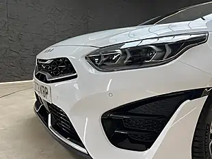 Used 2023 Kia Ceed GT-Line S White - Interior and Exterior details 15