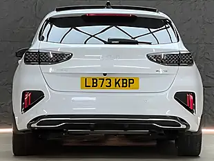 Used 2023 Kia Ceed GT-Line S White - Interior and Exterior details 17