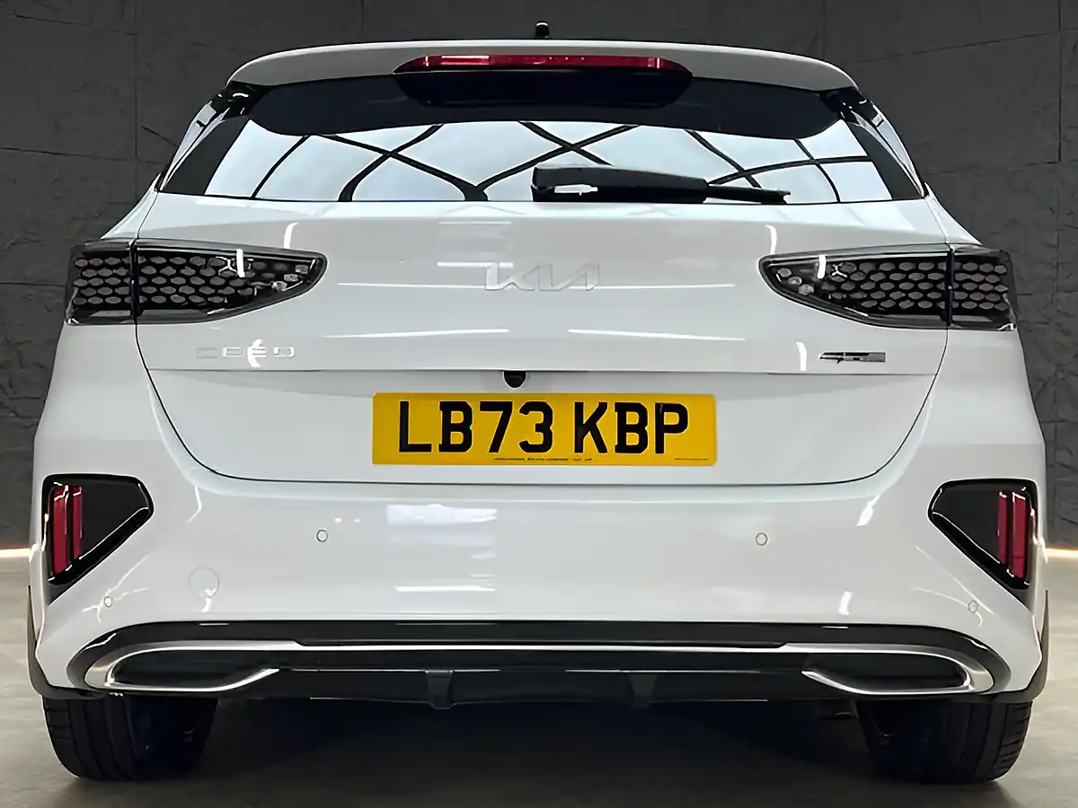 Used 2023 Kia Ceed GT-Line S White - Interior and Exterior details 18