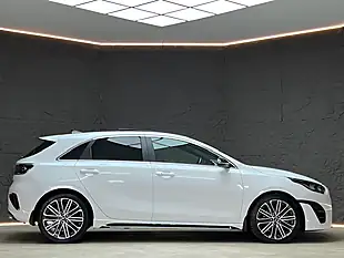 Used 2023 Kia Ceed GT-Line S White - Interior and Exterior details 5