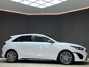 Used 2023 Kia Ceed GT-Line S White - Interior and Exterior details 8