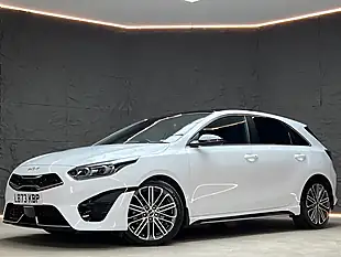 Used 2023 Kia Ceed GT-Line S White - Interior and Exterior details 9
