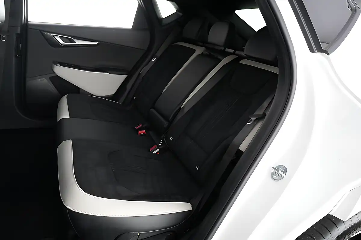 Used 2023 Kia EV6 GT-Line S White - Interior and Exterior details 10