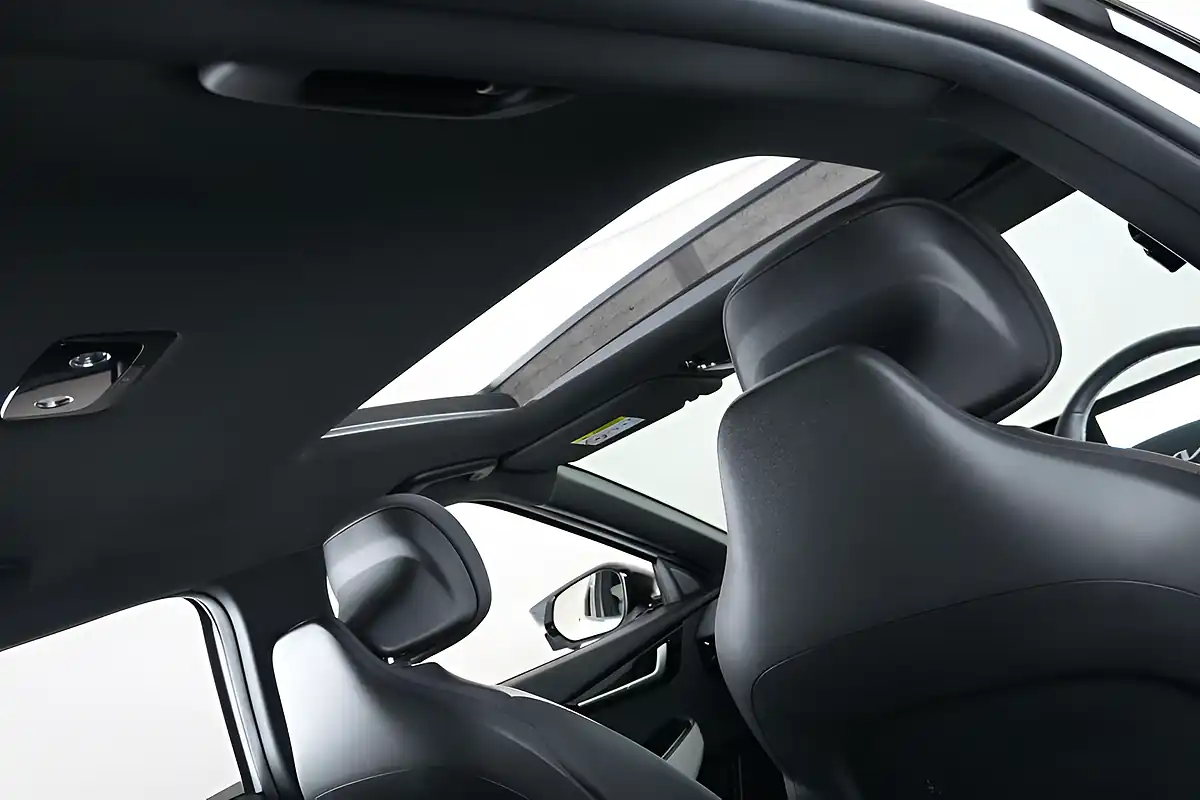 Used 2023 Kia EV6 GT-Line S White - Interior and Exterior details 17