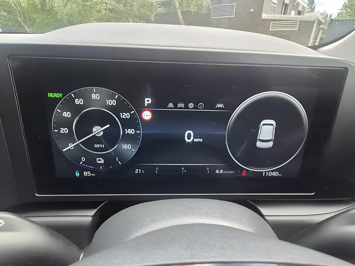 Used 2023 Kia Niro 2 Steel Grey - Interior and Exterior details 14