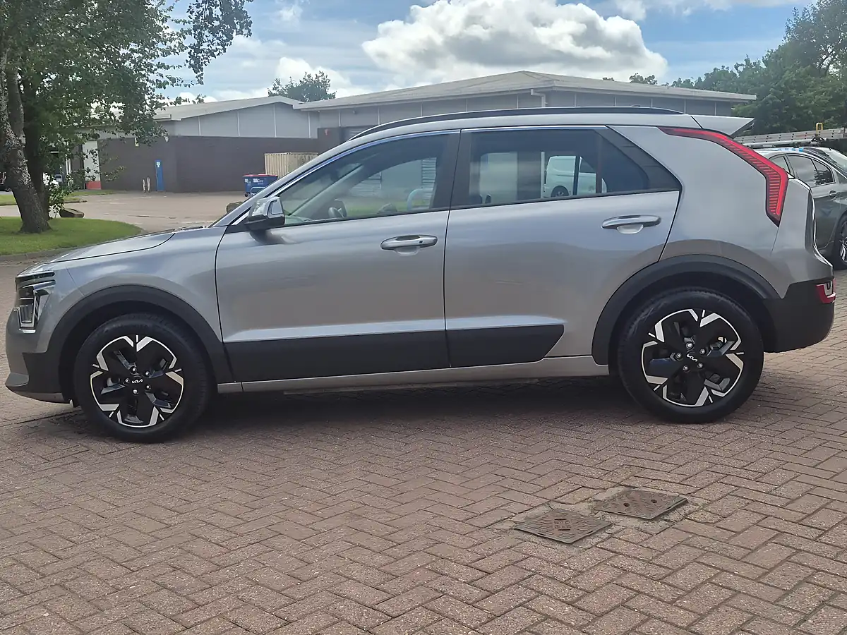 Used 2023 Kia Niro 2 Steel Grey - Interior and Exterior details 6