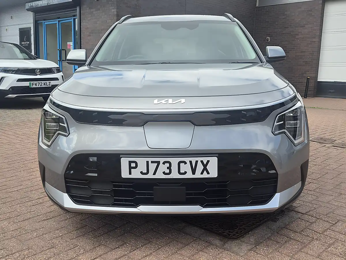 Used 2023 Kia Niro 2 Steel Grey - Interior and Exterior details 8