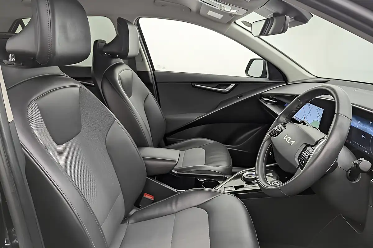 Used 2023 Kia Niro 3 Black - Interior and Exterior details 2