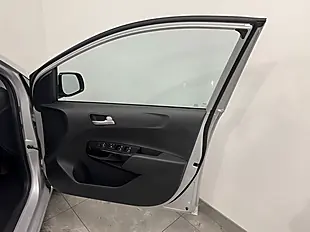 Used 2023 Kia Picanto 2 Silver - Interior and Exterior details 11