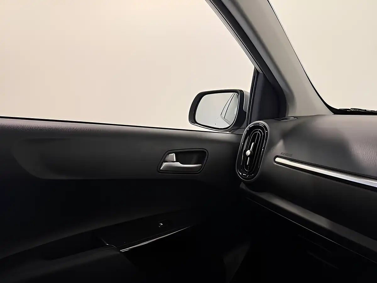 Used 2023 Kia Picanto 2 Silver - Interior and Exterior details 17