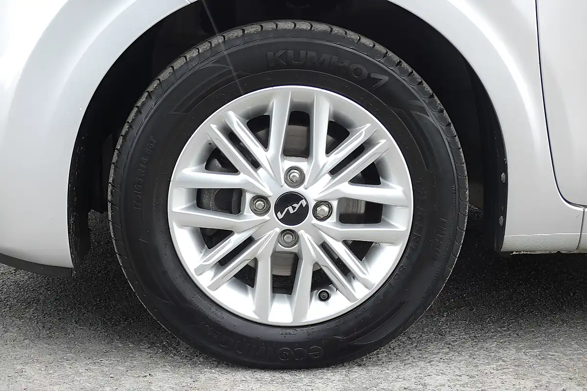 Used 2023 Kia Picanto 2 Silver - Interior and Exterior details 7