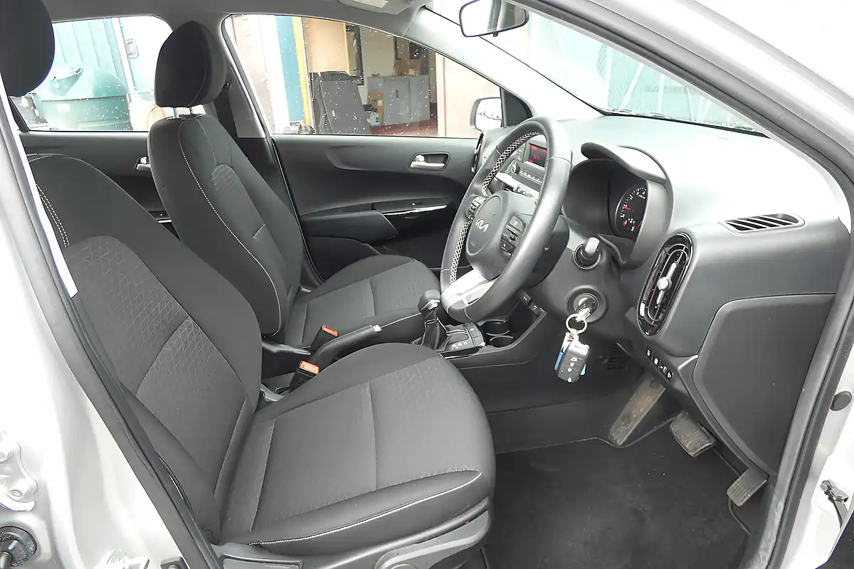 Used 2023 Kia Picanto 2 Silver - Interior and Exterior details 8