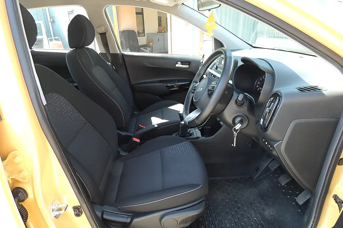 Used 2023 Kia Picanto 2 Yellow - Interior and Exterior details 8