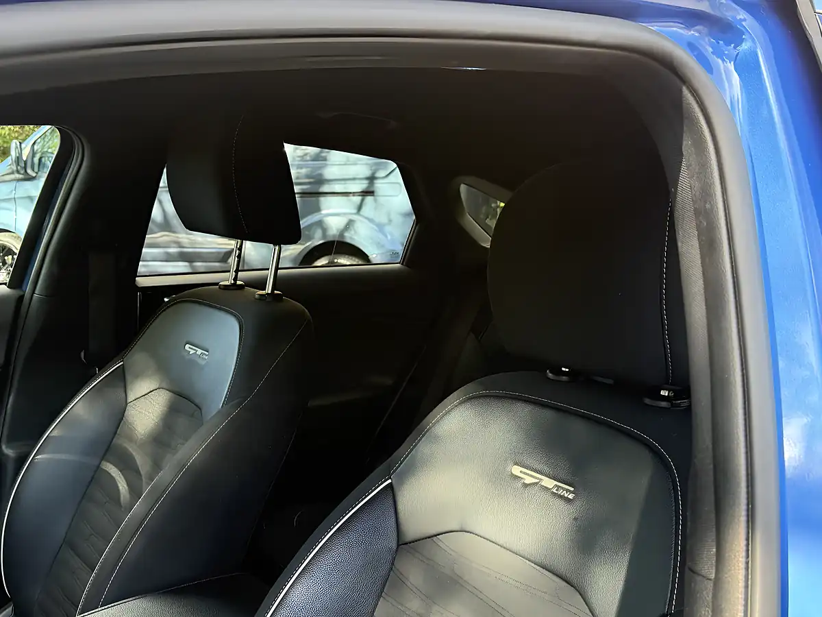 Used 2023 Kia ProCeed GT-Line Blue - Interior and Exterior details 12
