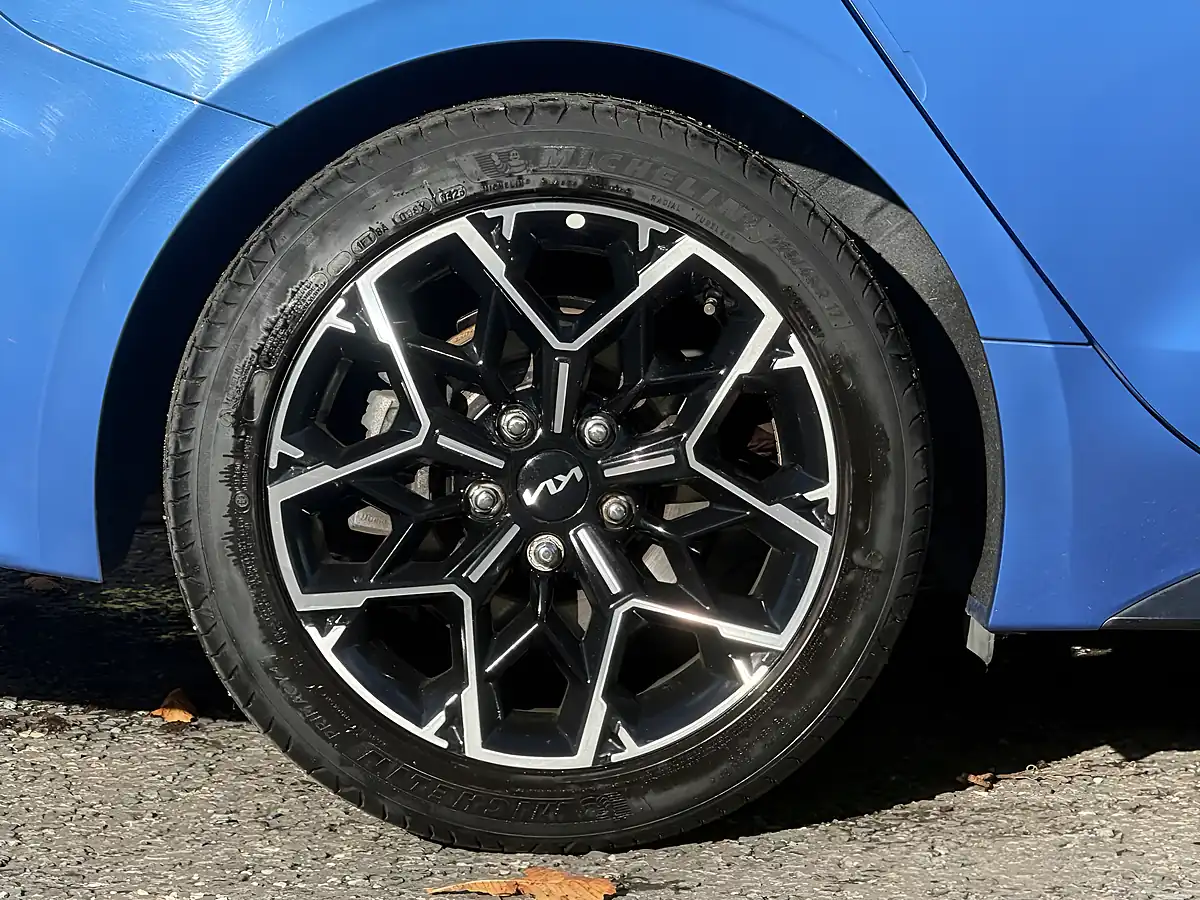 Used 2023 Kia ProCeed GT-Line Blue - Interior and Exterior details 15