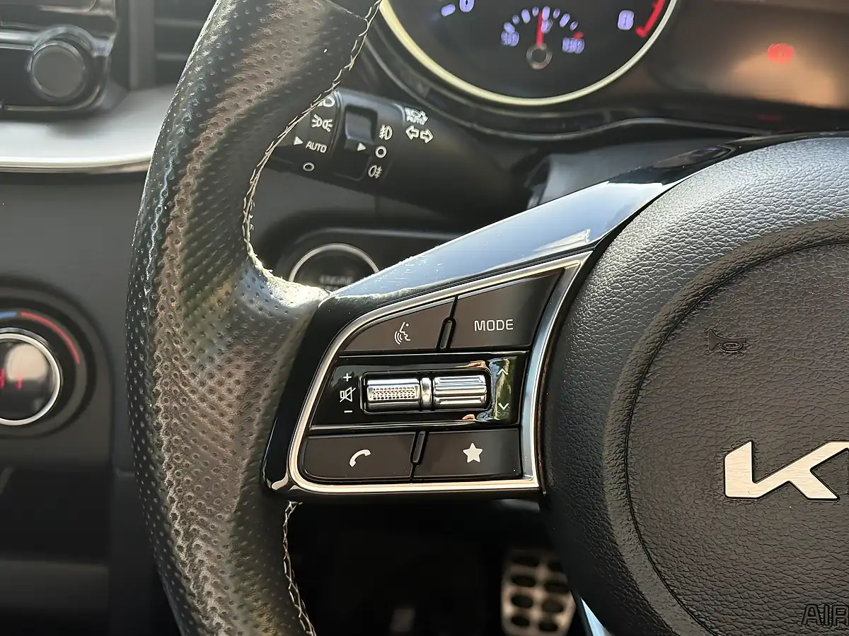 Used 2023 Kia ProCeed GT-Line Blue - Interior and Exterior details 18