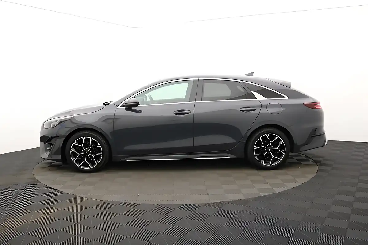 Used 2023 Kia Proceed GT-Line Shooting Brake Grey - Interior and Exterior details 7