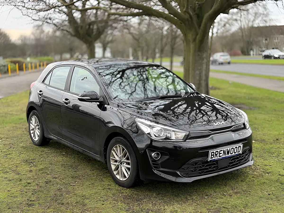 Used 2023 Kia Rio 2 Black - Front View
