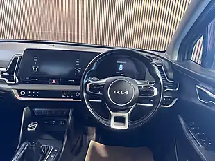 Used 2023 Kia Sportage 2 Grey - Interior and Exterior details 12