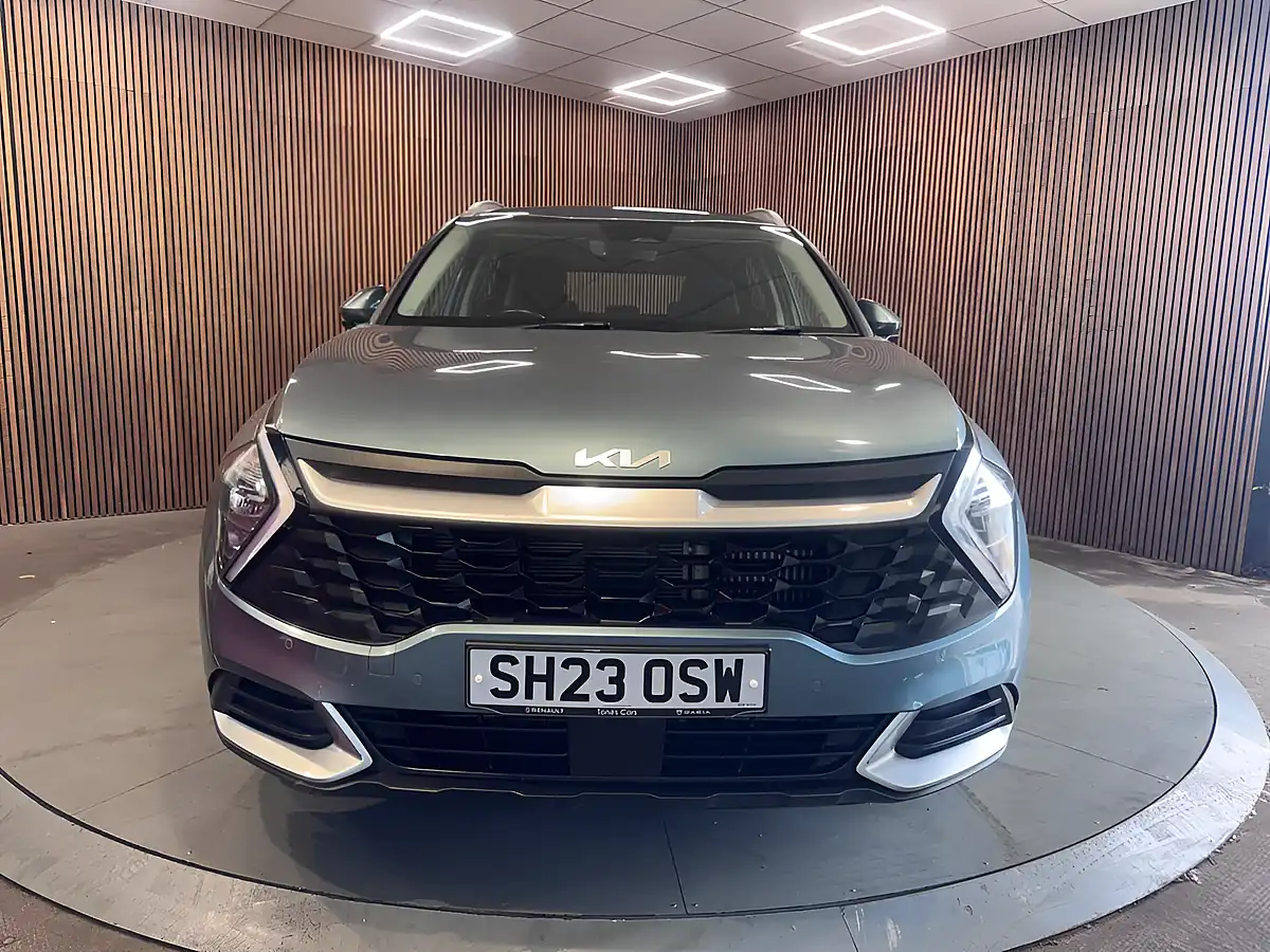 Used 2023 Kia Sportage 2 Grey - Interior and Exterior details 3