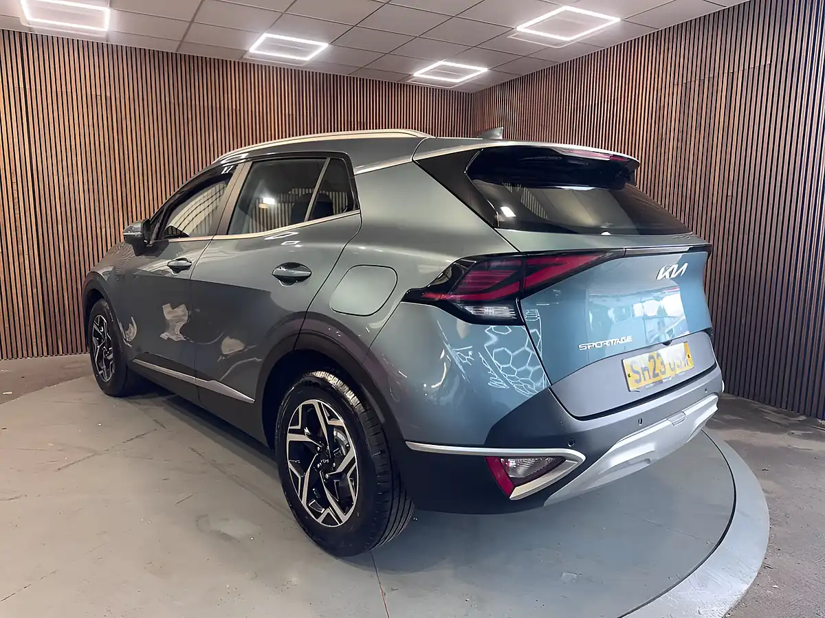 Used 2023 Kia Sportage 2 Grey - Interior and Exterior details 5