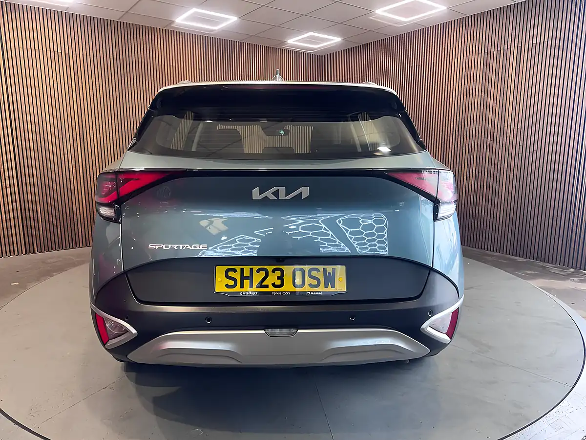 Used 2023 Kia Sportage 2 Grey - Interior and Exterior details 7