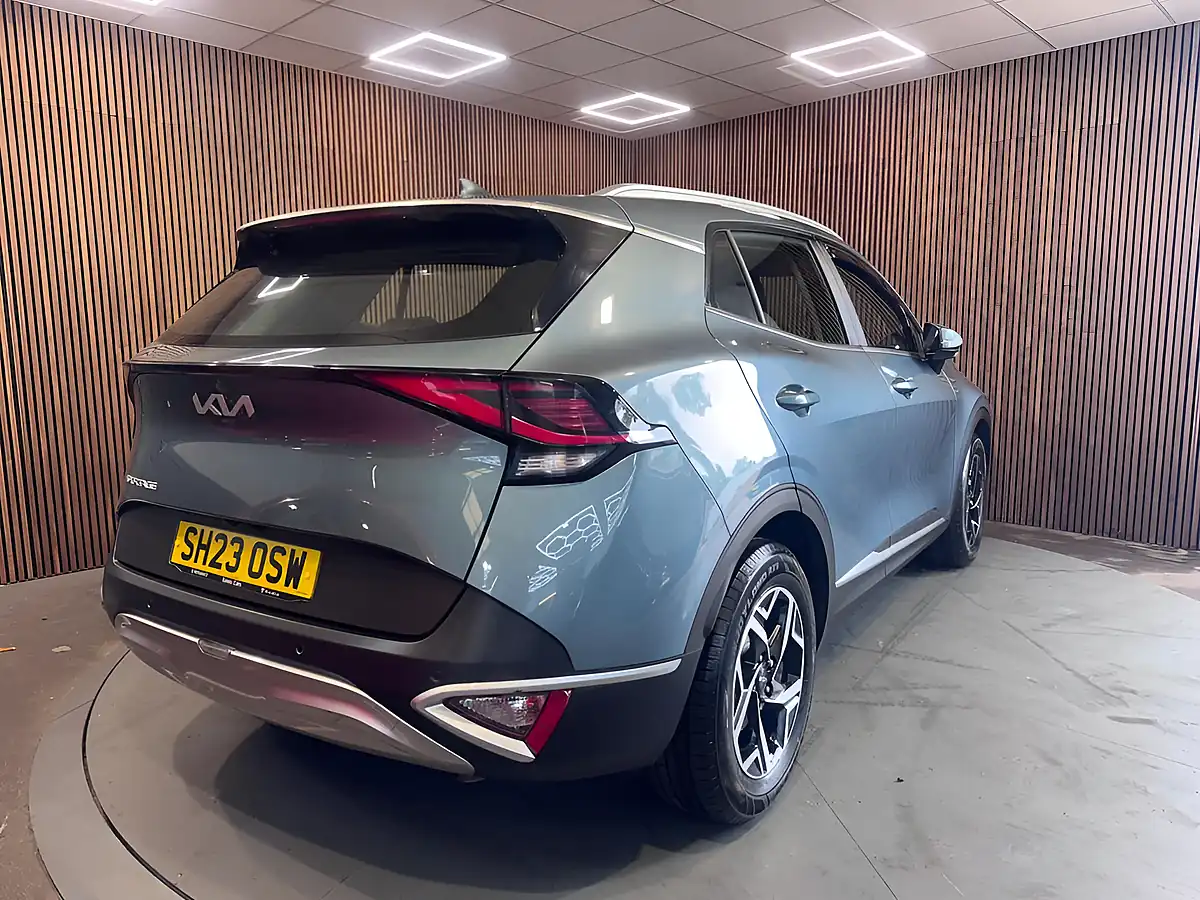 Used 2023 Kia Sportage 2 Grey - Interior and Exterior details 9