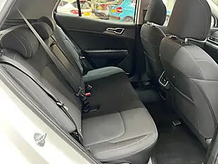 Used 2023 Kia Sportage 2 White - Interior and Exterior details 13