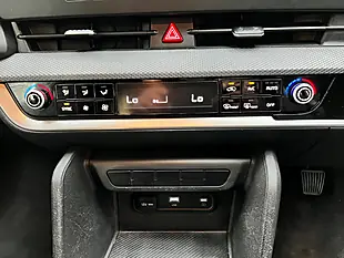 Used 2023 Kia Sportage 2 White - Interior and Exterior details 19