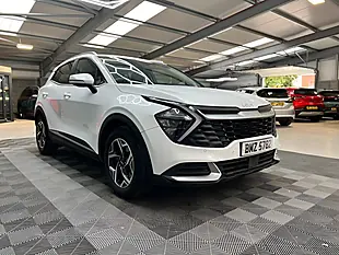 Used 2023 Kia Sportage 2 White - Interior and Exterior details 2