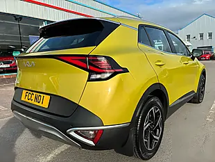 Used 2023 Kia Sportage 2 Yellow - Interior and Exterior details 2