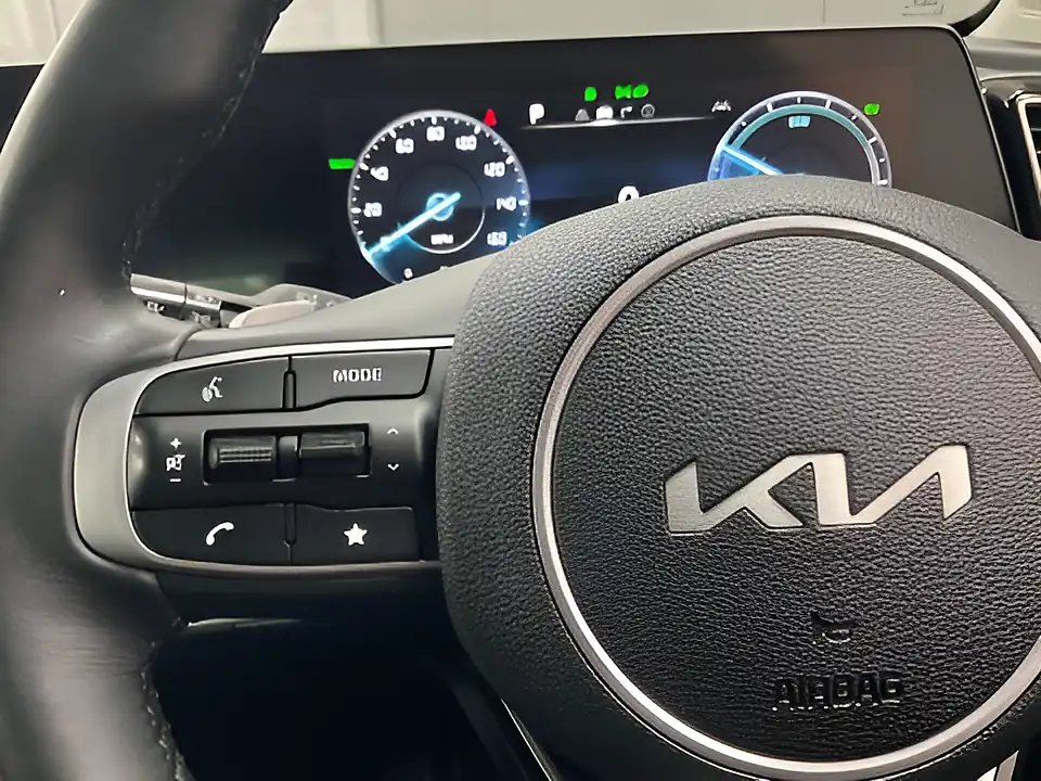 Used 2023 Kia Sportage 3 Grey - Interior and Exterior details 13