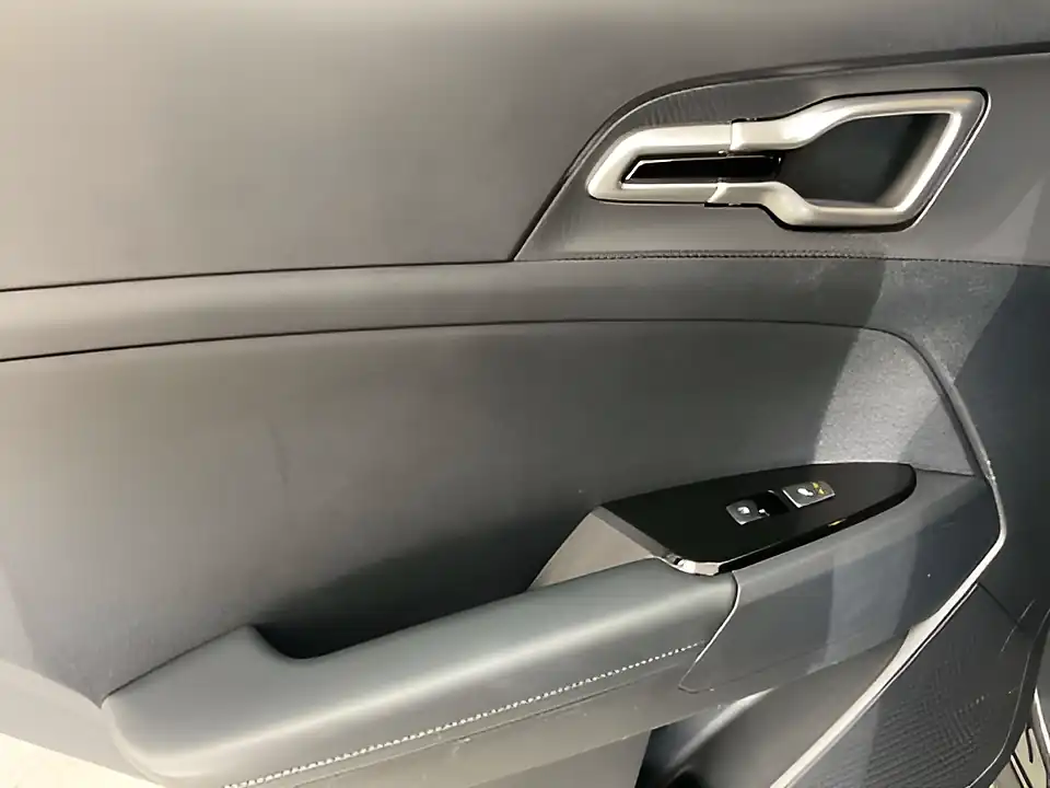 Used 2023 Kia Sportage 3 Grey - Interior and Exterior details 19