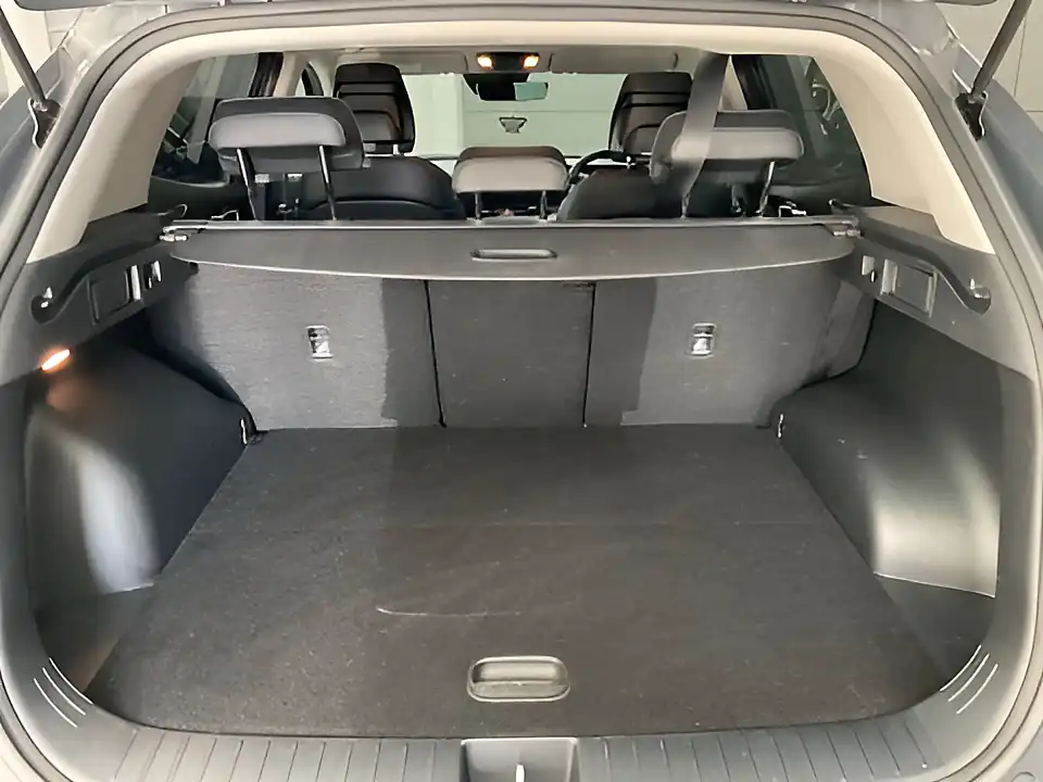 Used 2023 Kia Sportage 3 Grey - Interior and Exterior details 20